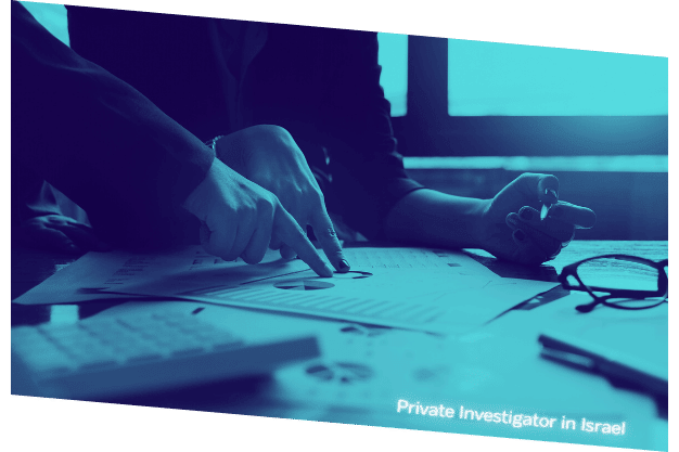 A private investigator sits with a client with graph paper - OGEN